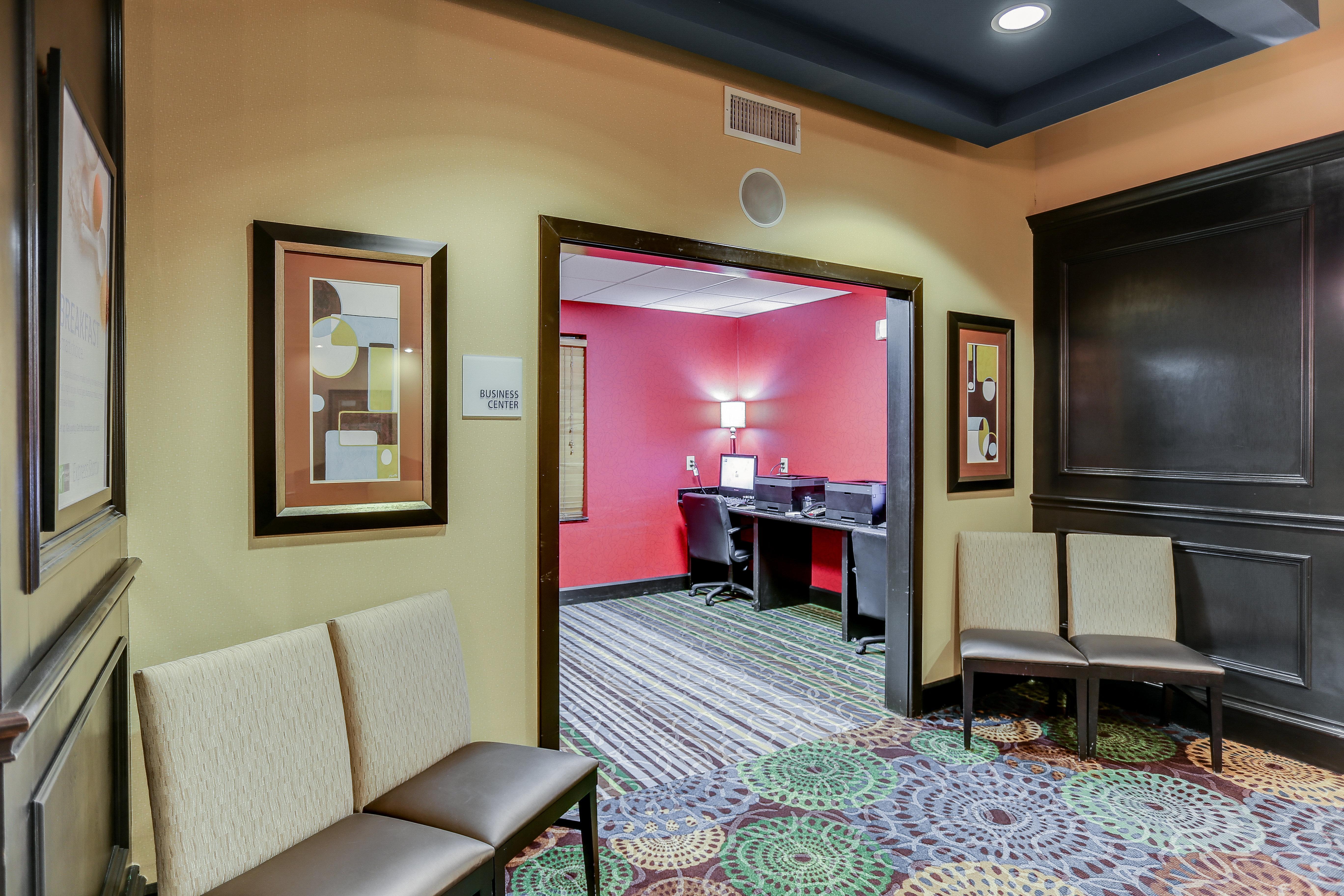 Holiday Inn Express Hotel & Suites Huntsville By Ihg Экстерьер фото