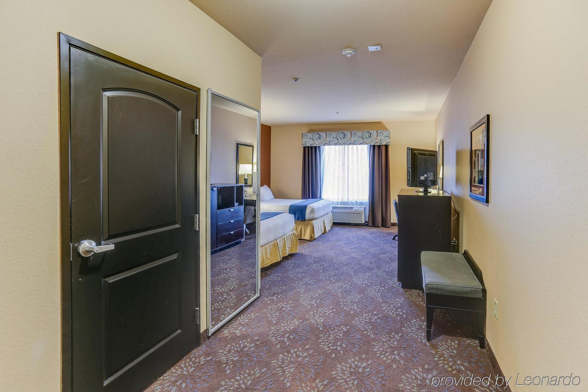 Holiday Inn Express Hotel & Suites Huntsville By Ihg Экстерьер фото
