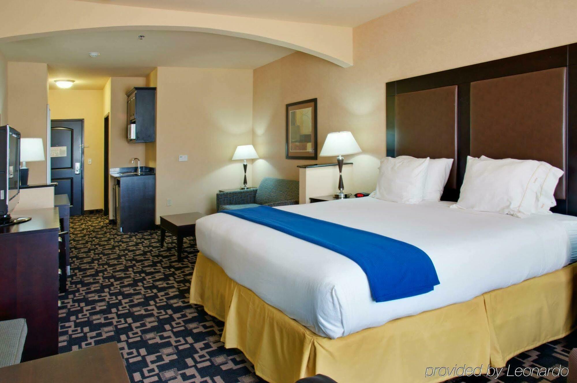 Holiday Inn Express Hotel & Suites Huntsville, An Ihg Hotel Номер фото